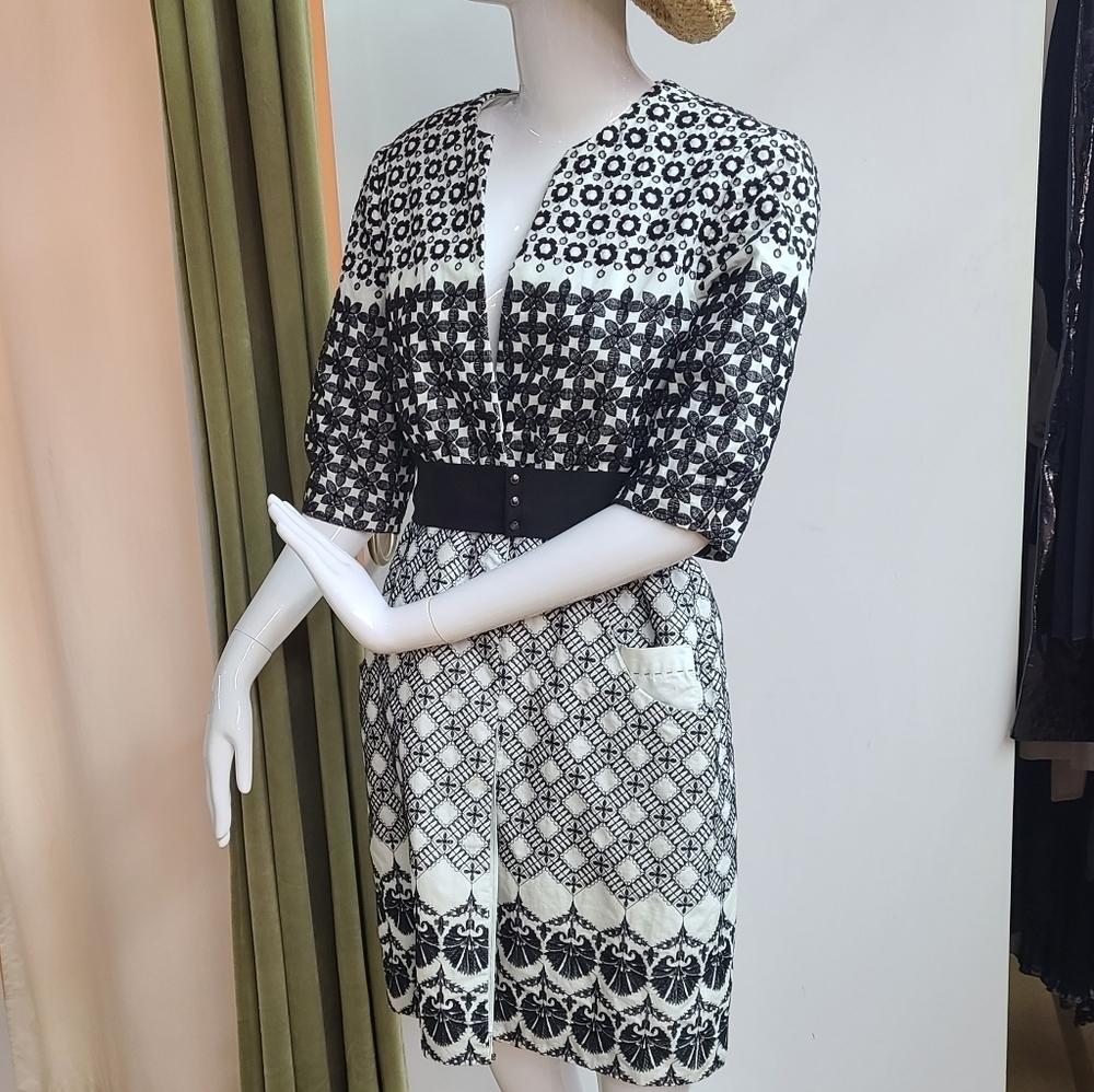 Elie Tahari Mindy Elegant Embroidered Lightweight Jacket